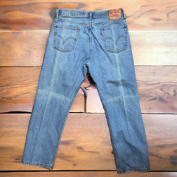 Levi’s 505 Regular Fit Men’s Zipper🪰Jeans! - Picture 3 of 4
